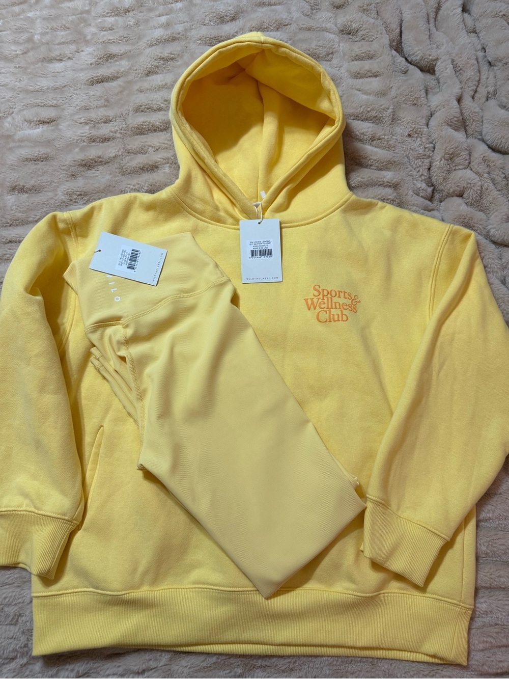 Wilo matching set Yellow 'Sports & Wellness Club' Pullover Hoodie